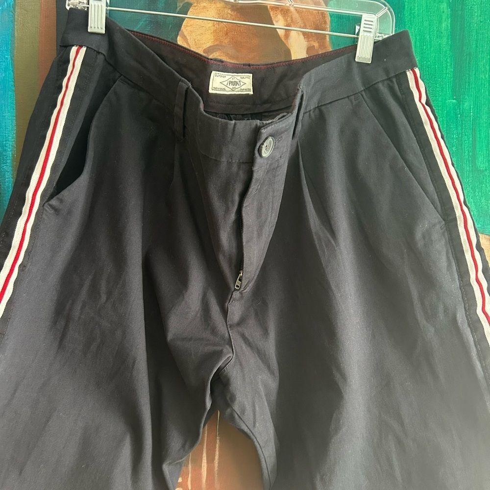 Produkt Men's Navy Chinos with Red and White Stripes Size 38" - Picture 2 of 9